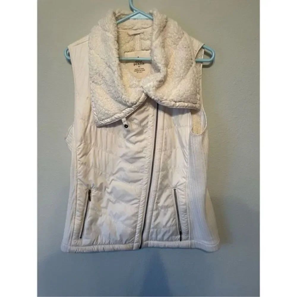 prAna Vest